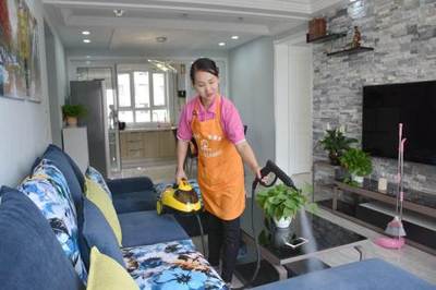 专业保洁服务 从家庭日常到高空清洗，全方位洁净解决方案